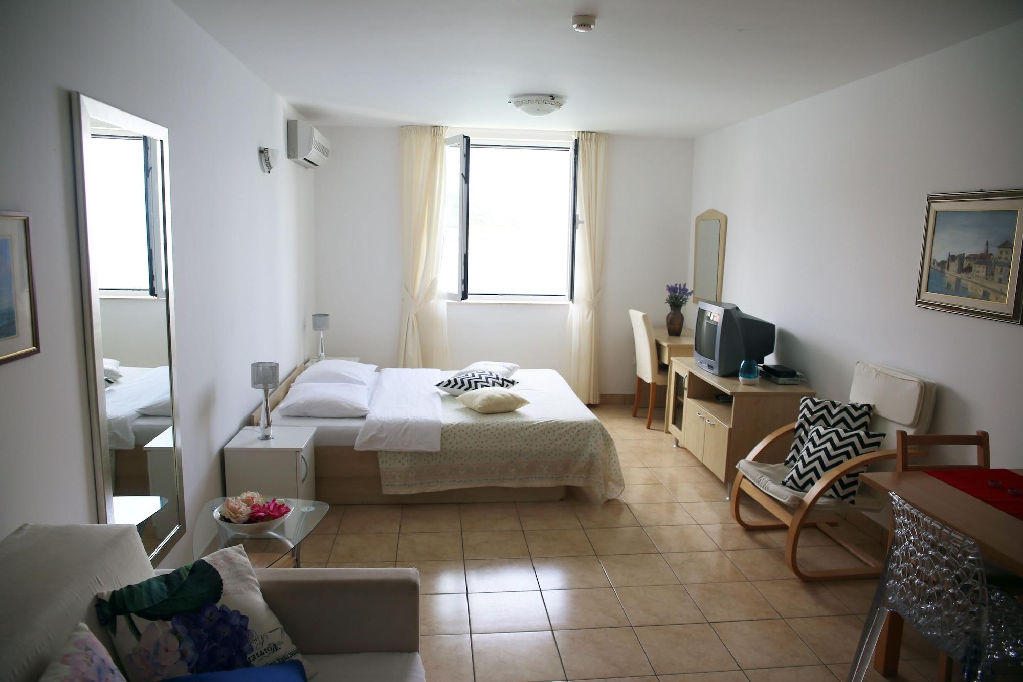 Apartments Tamarix Vinjerac Eksteriør billede